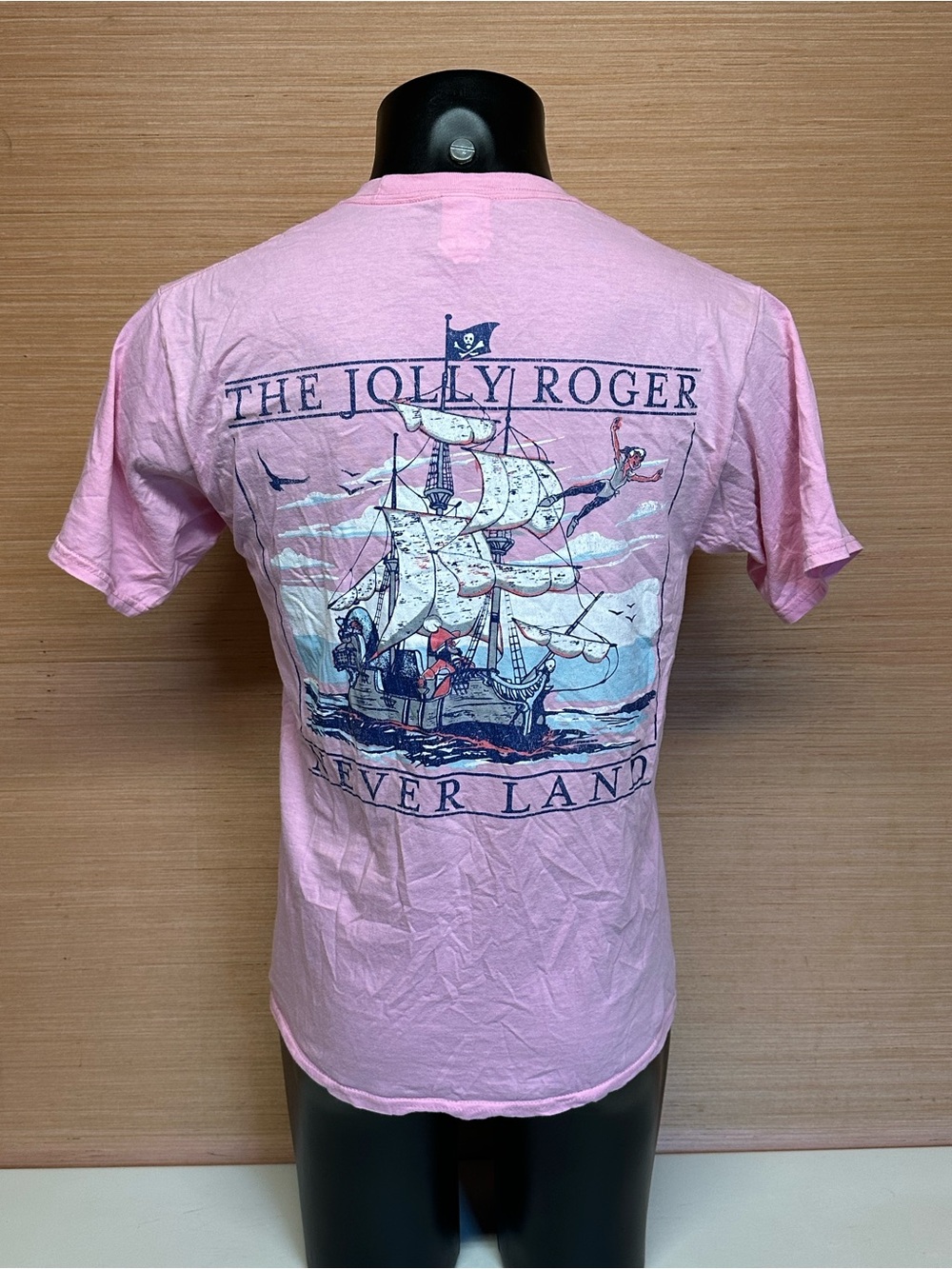 The Jolly Roger Never Land Disney Peter Pant Pink Short Sleeve T-Shirt Sz Medium